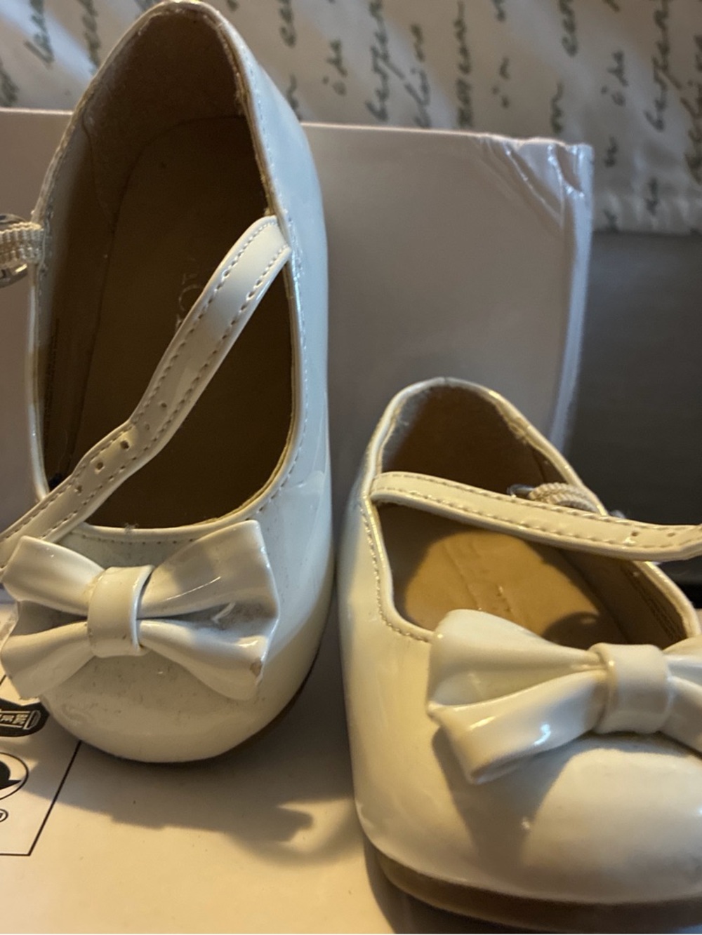 The Children's Place White Patent Mary Jane Flats with Bows